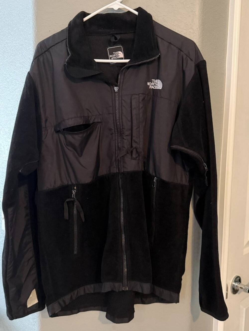 The North Face Black Fleece Jacket Full Zip Outdoor Hiking Men L